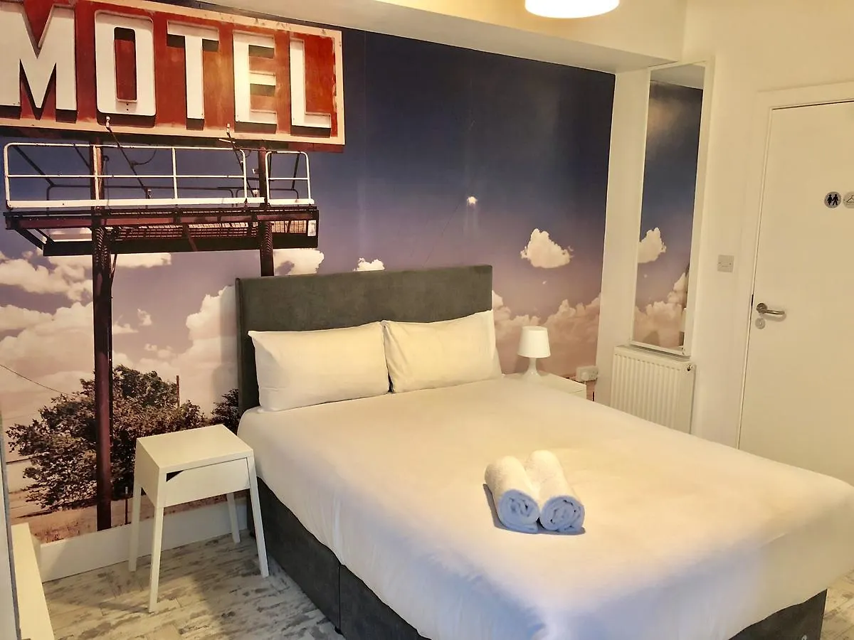 Bunk Boutique Hostel Γκάλγουεϊ